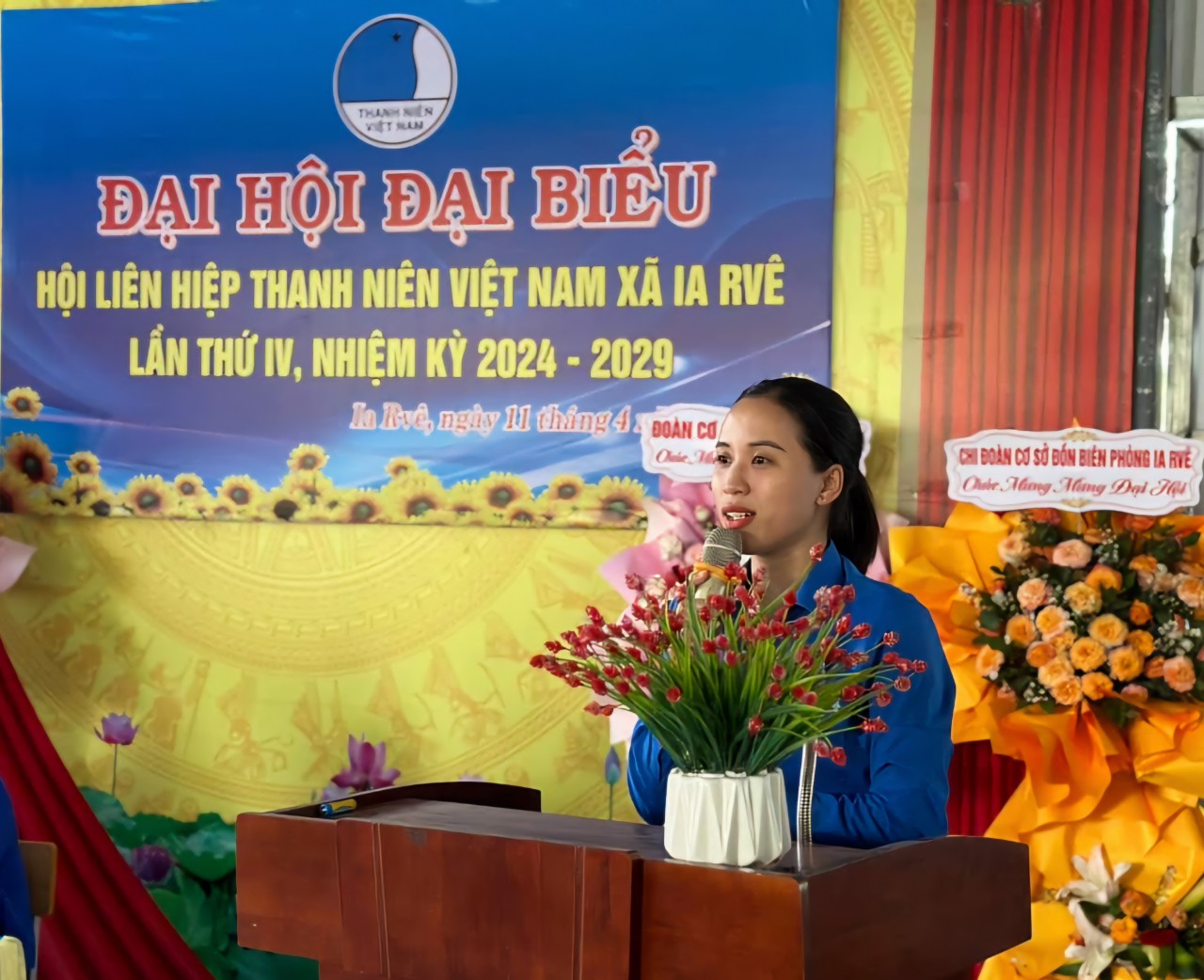 thuý phát biểu